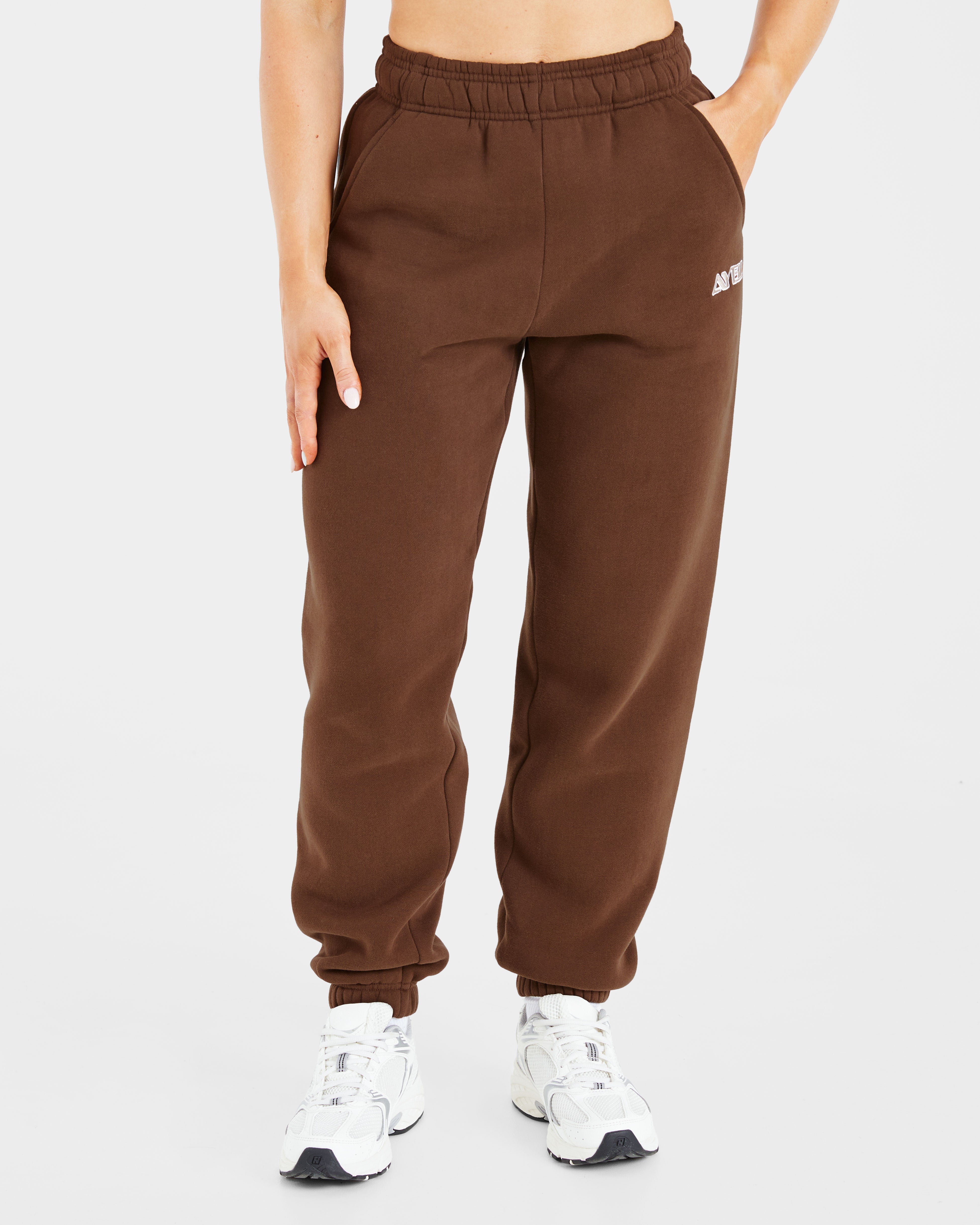 Pantaloni Jogger Oversized con Ricamo Retrò - Marrone