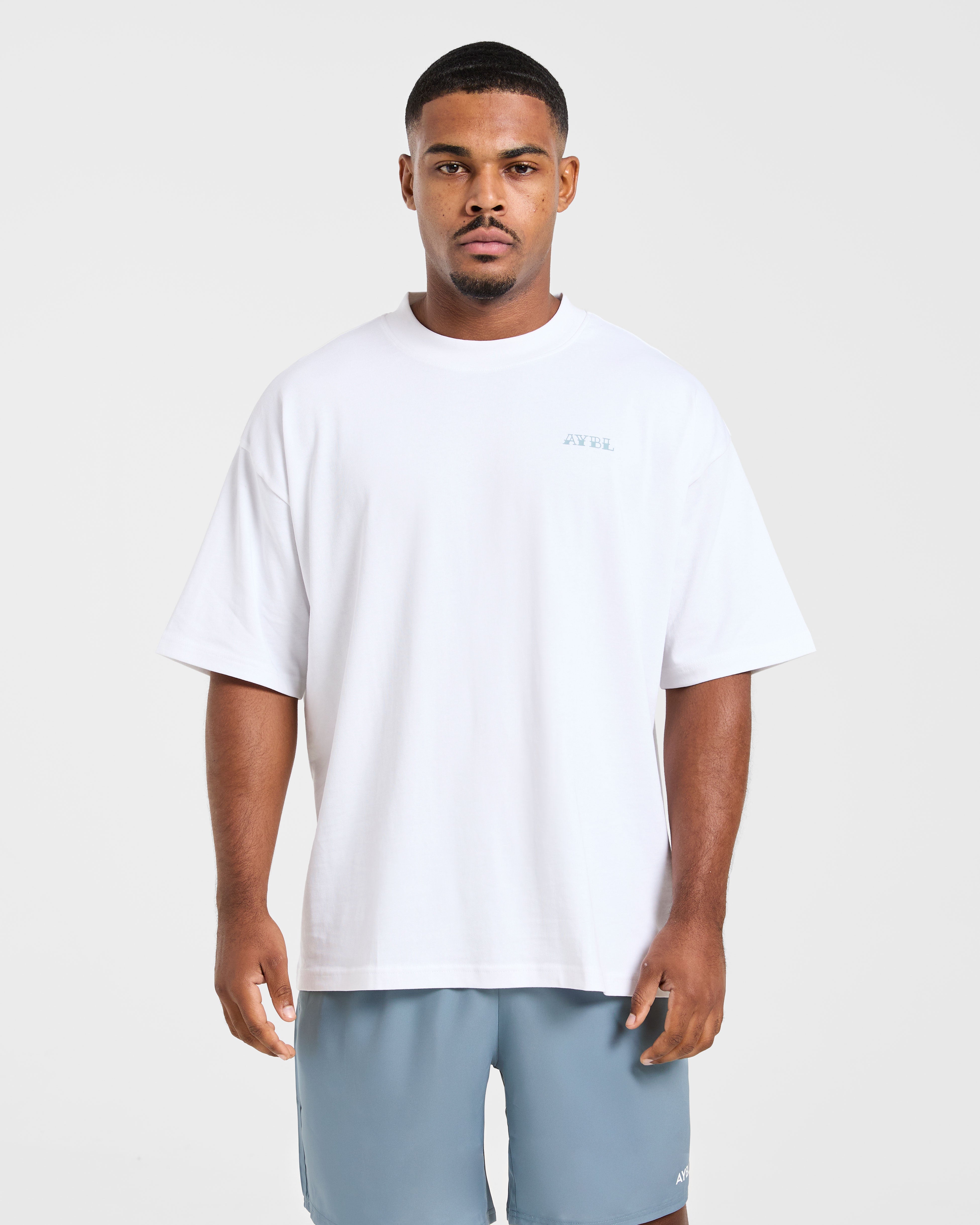 T-shirt oversize AYBL Strength Club - Bianco/Blu