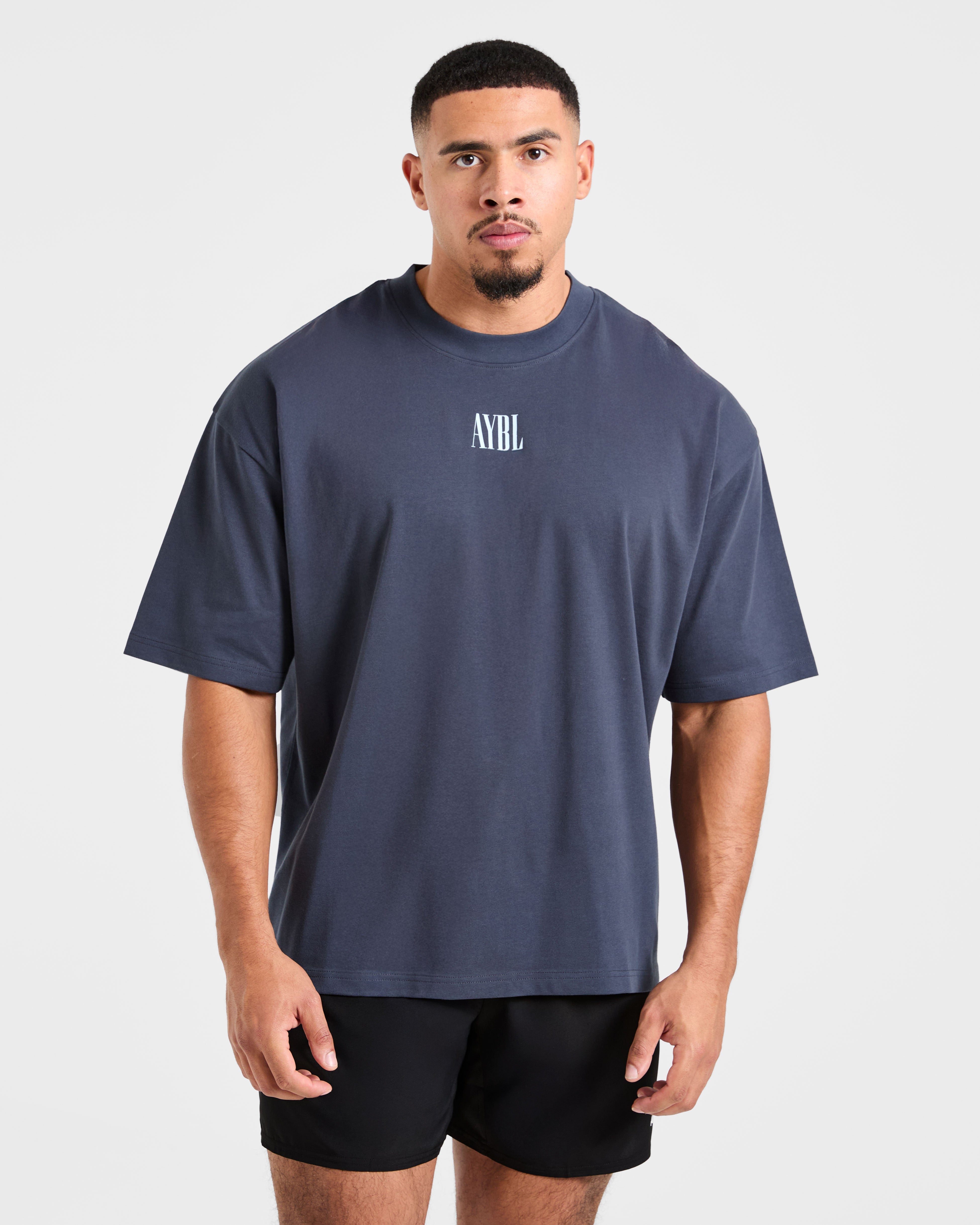 T-shirt Oversized Strength Of Titans - Blu Oceano Profondo
