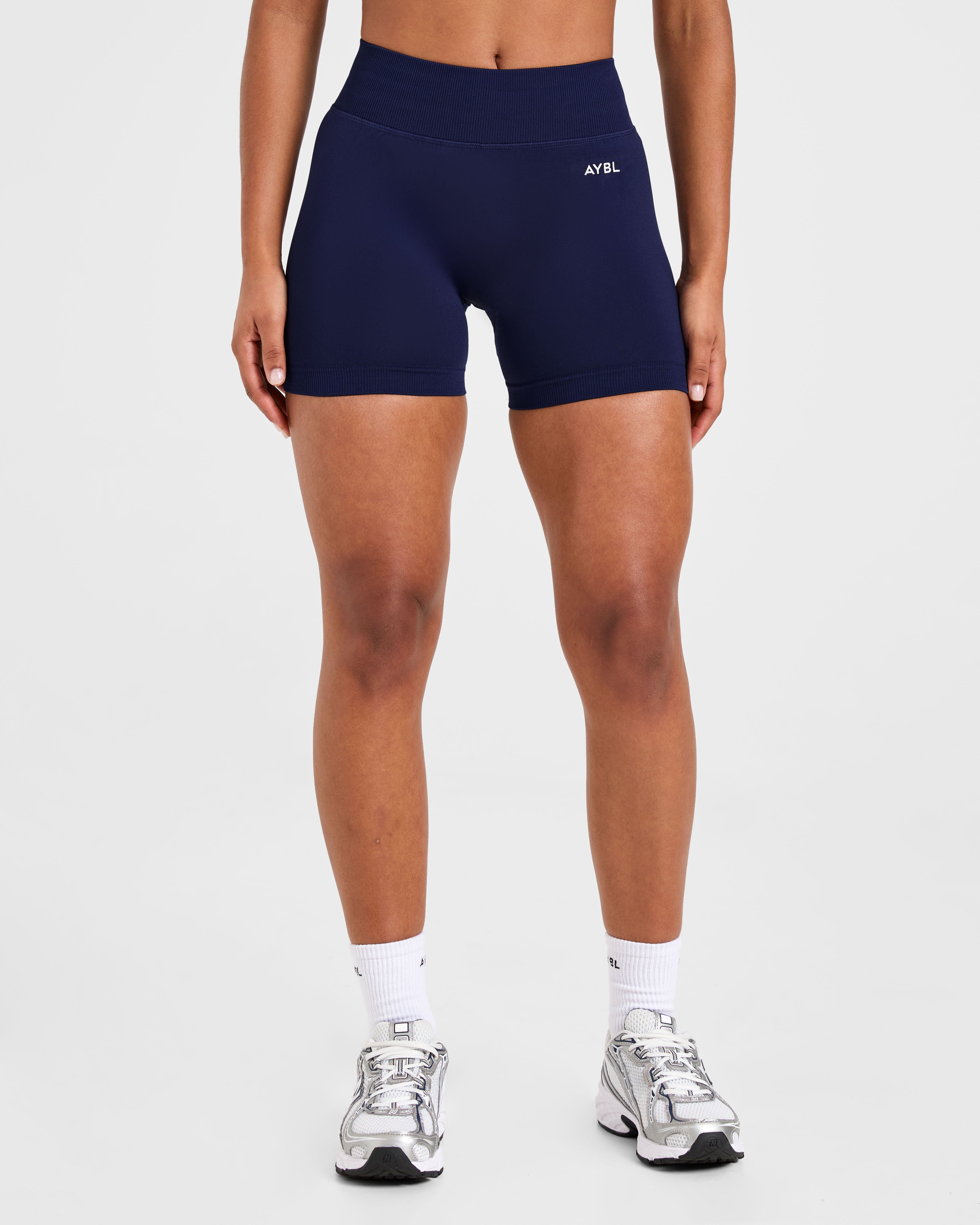 Adapt Seamless Shorts | 4,5" - Navy Profondo
