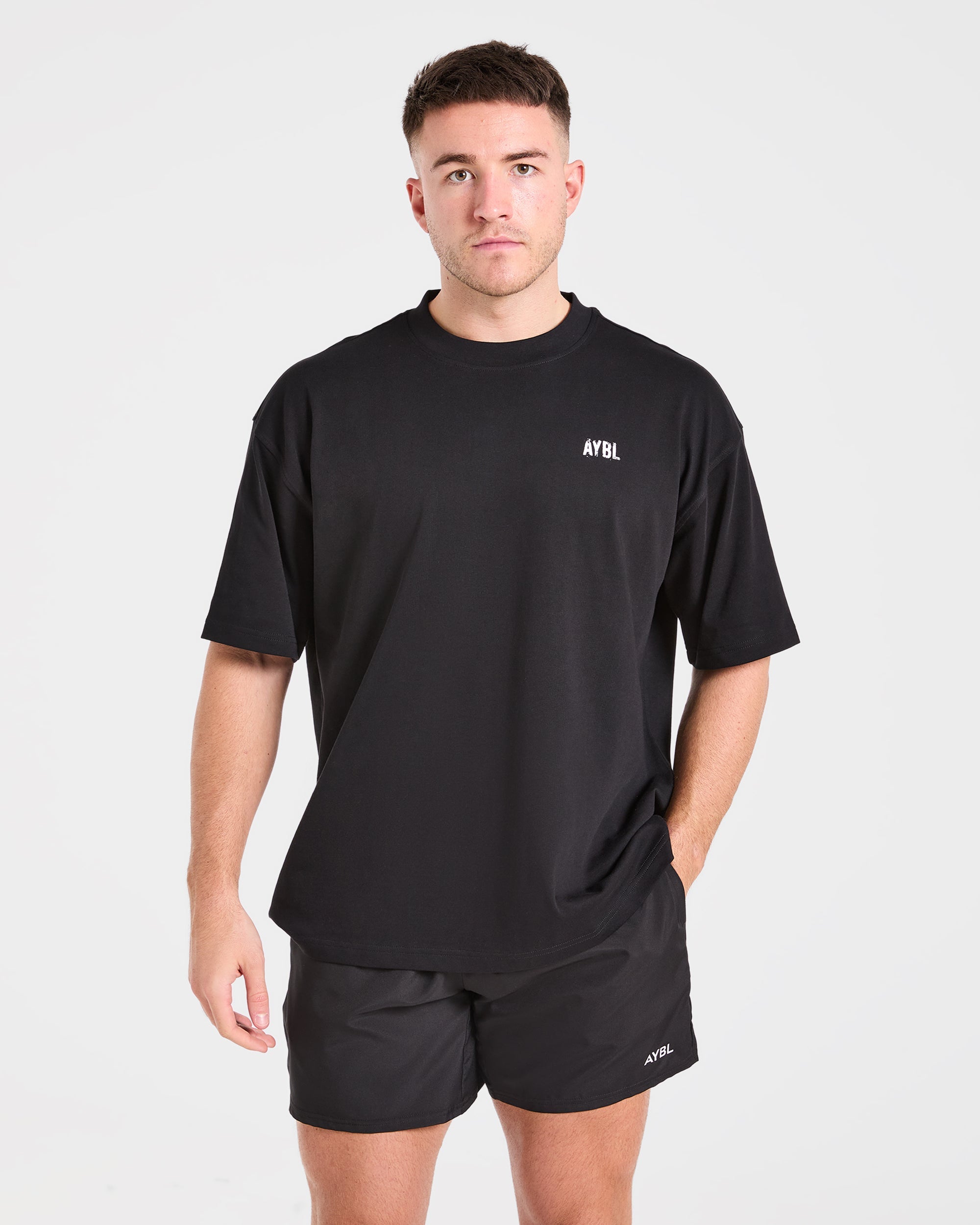 T-shirt Oversized con Gesso da Palestra - Nero