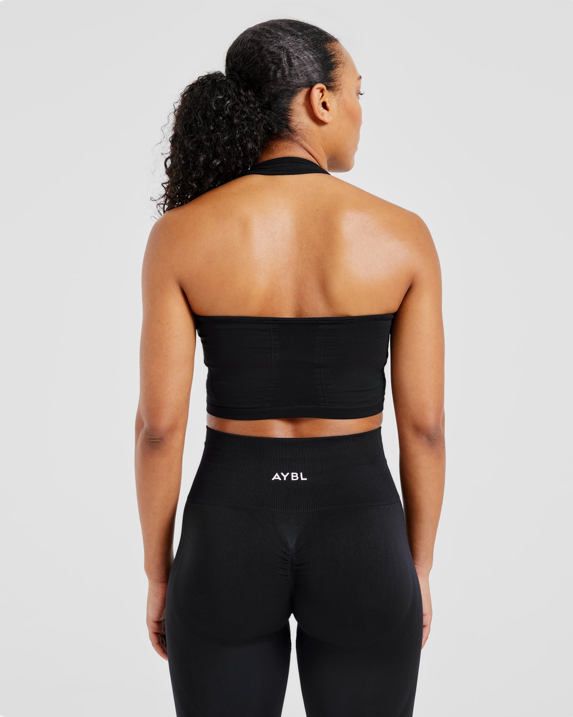 Top Corto Senza Cuciture con Spalline - Nero