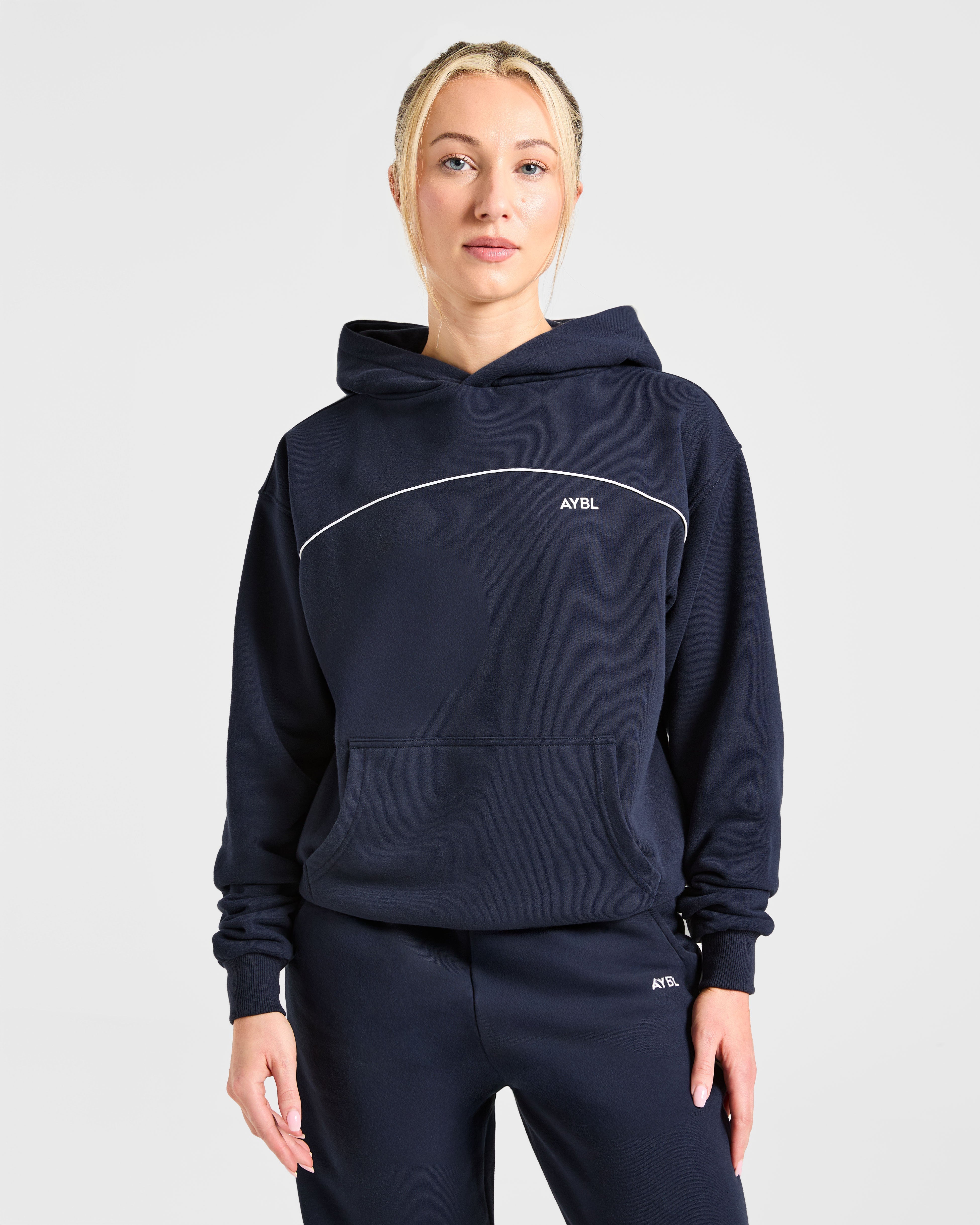 Form Hoodie - Navy Tenuemente