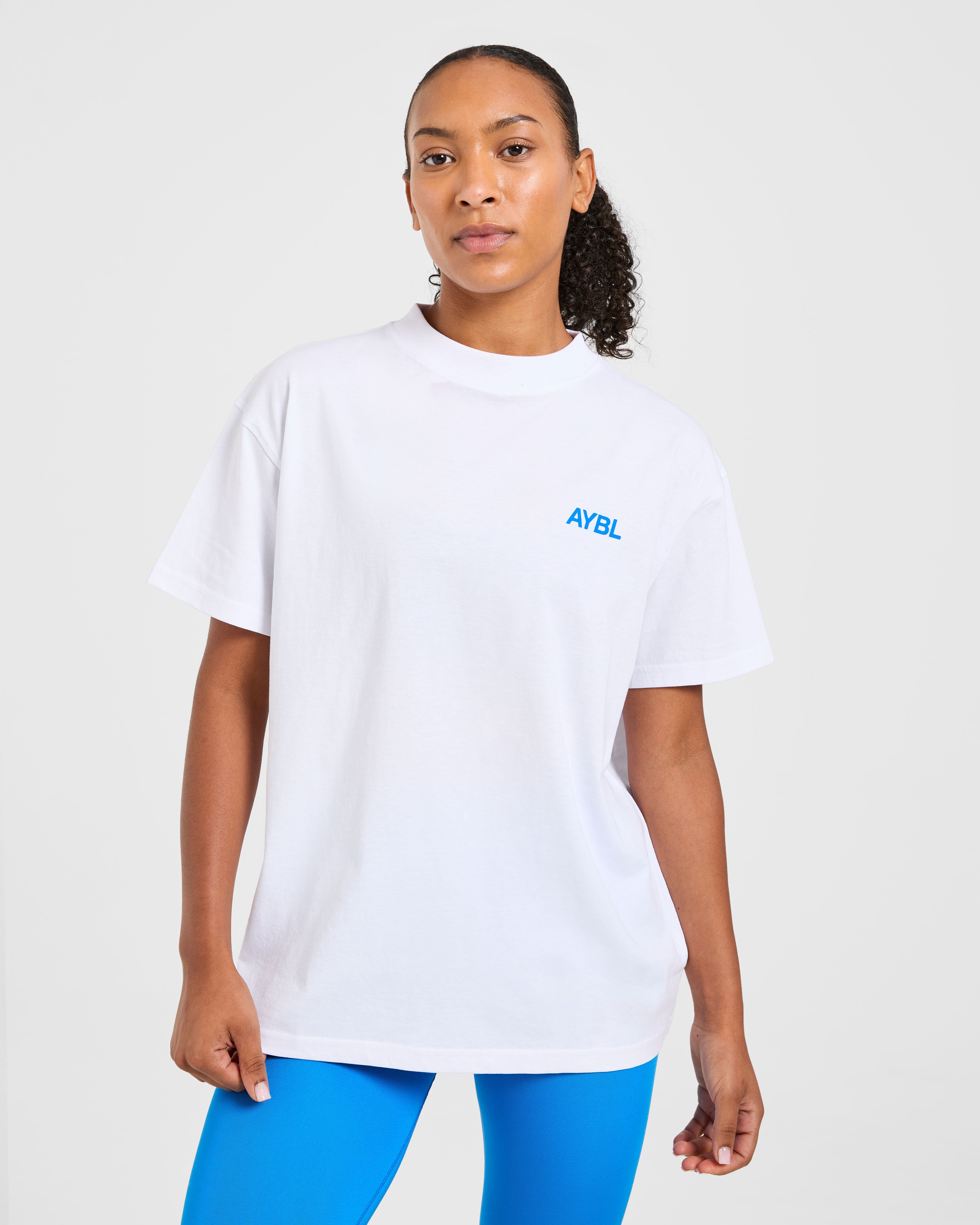 T-shirt oversize AYBL Sports Club - Bianco/Cobalto