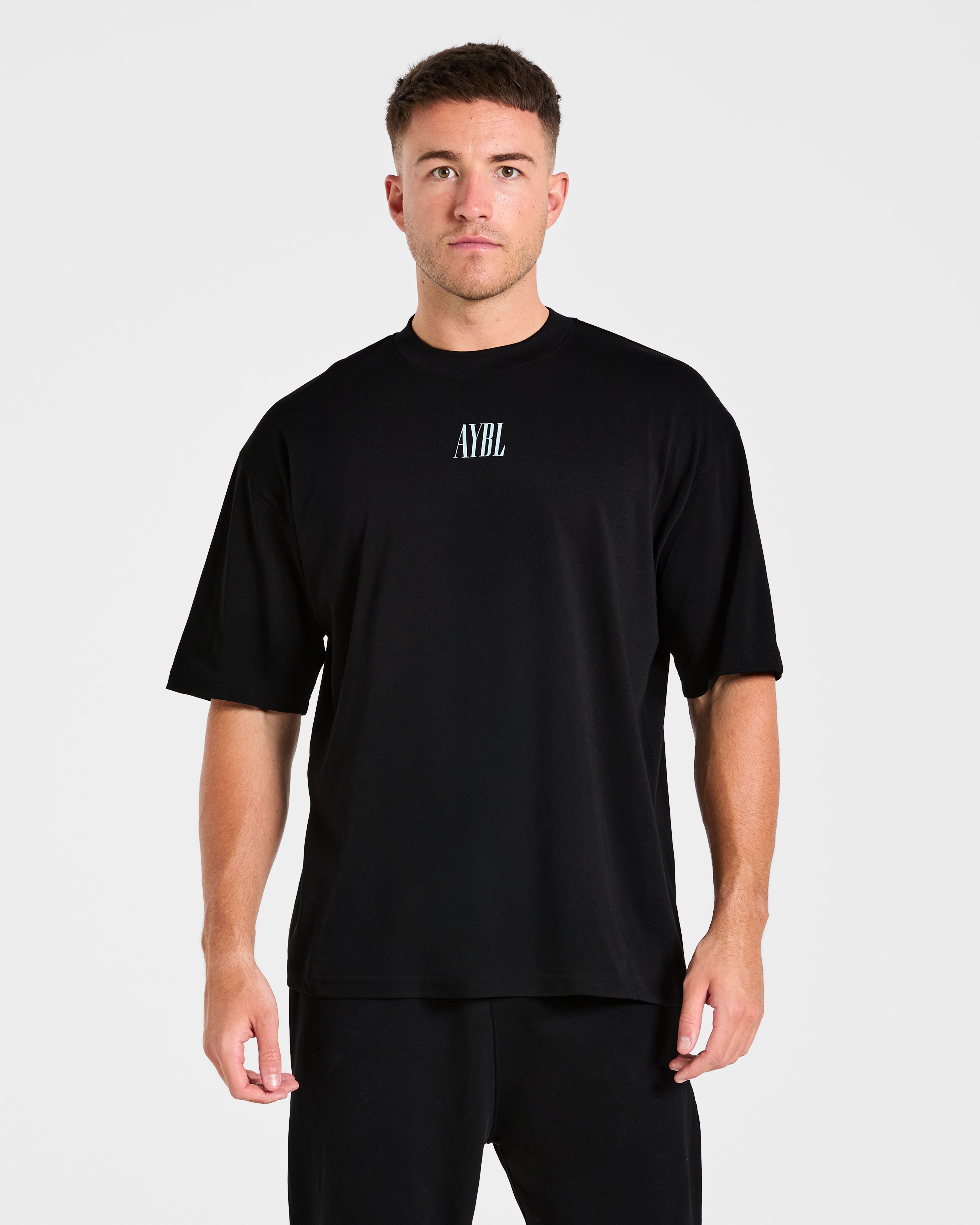 T-shirt Oversized Strength of Titans - Nero