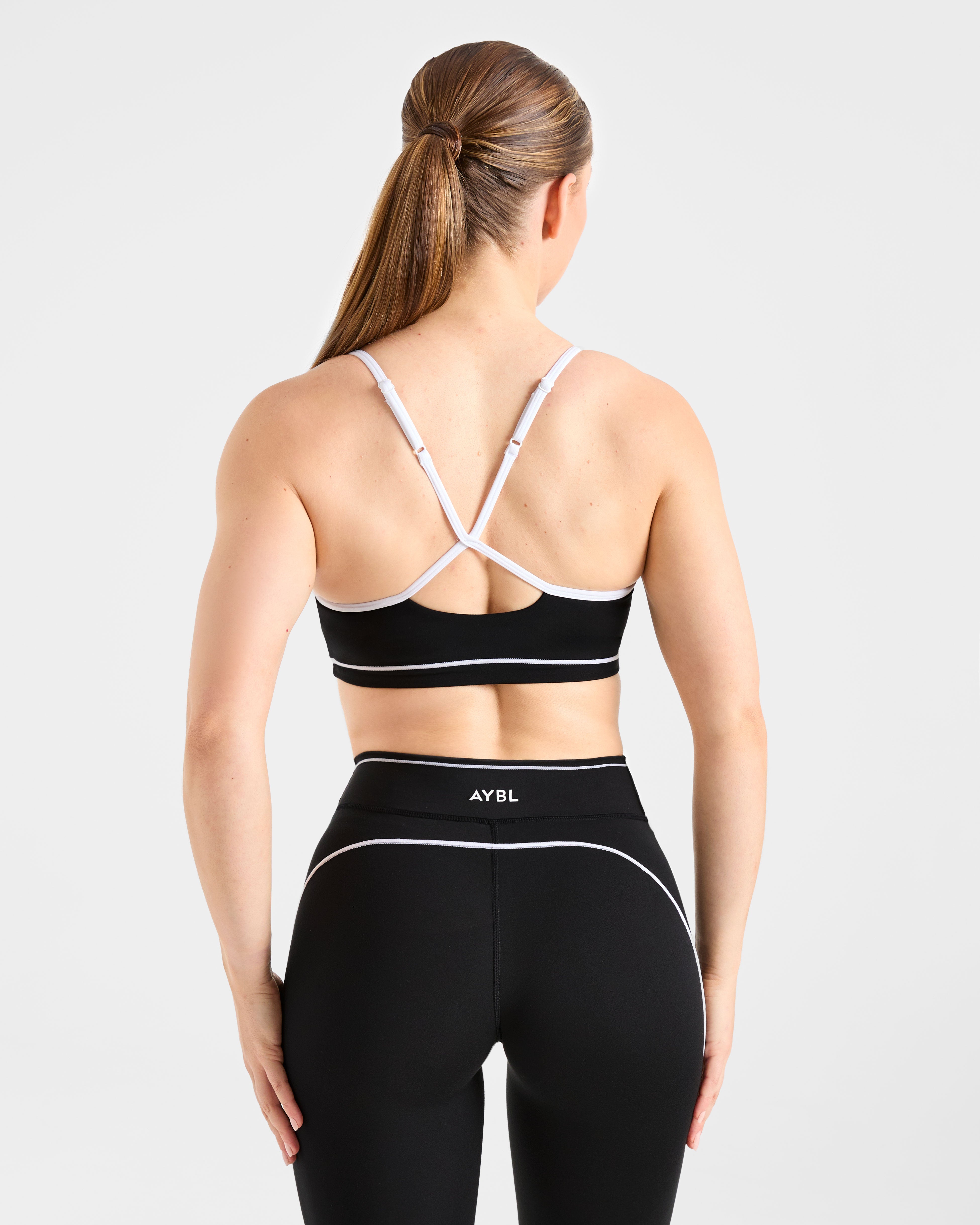 Form Sports Bra - Nero