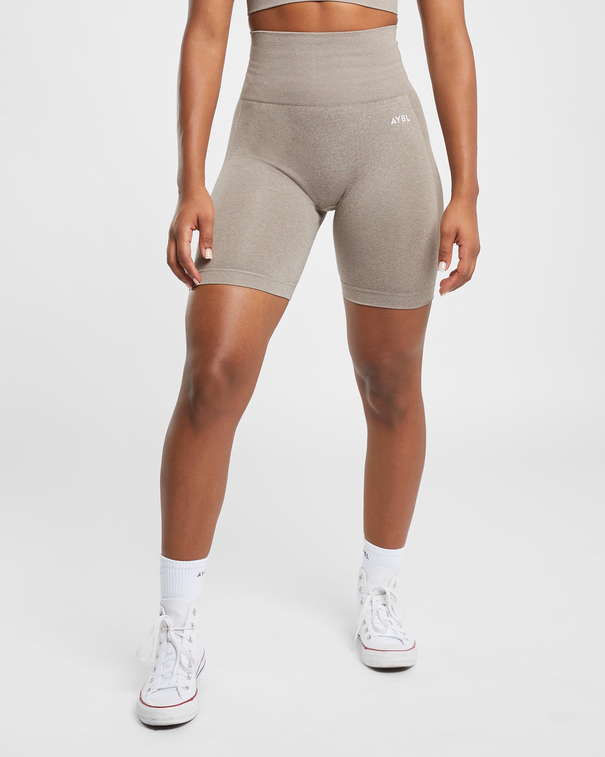 Abbraccia il ciclismo senza interruzioni con questi pantaloncini - Taupe Marl