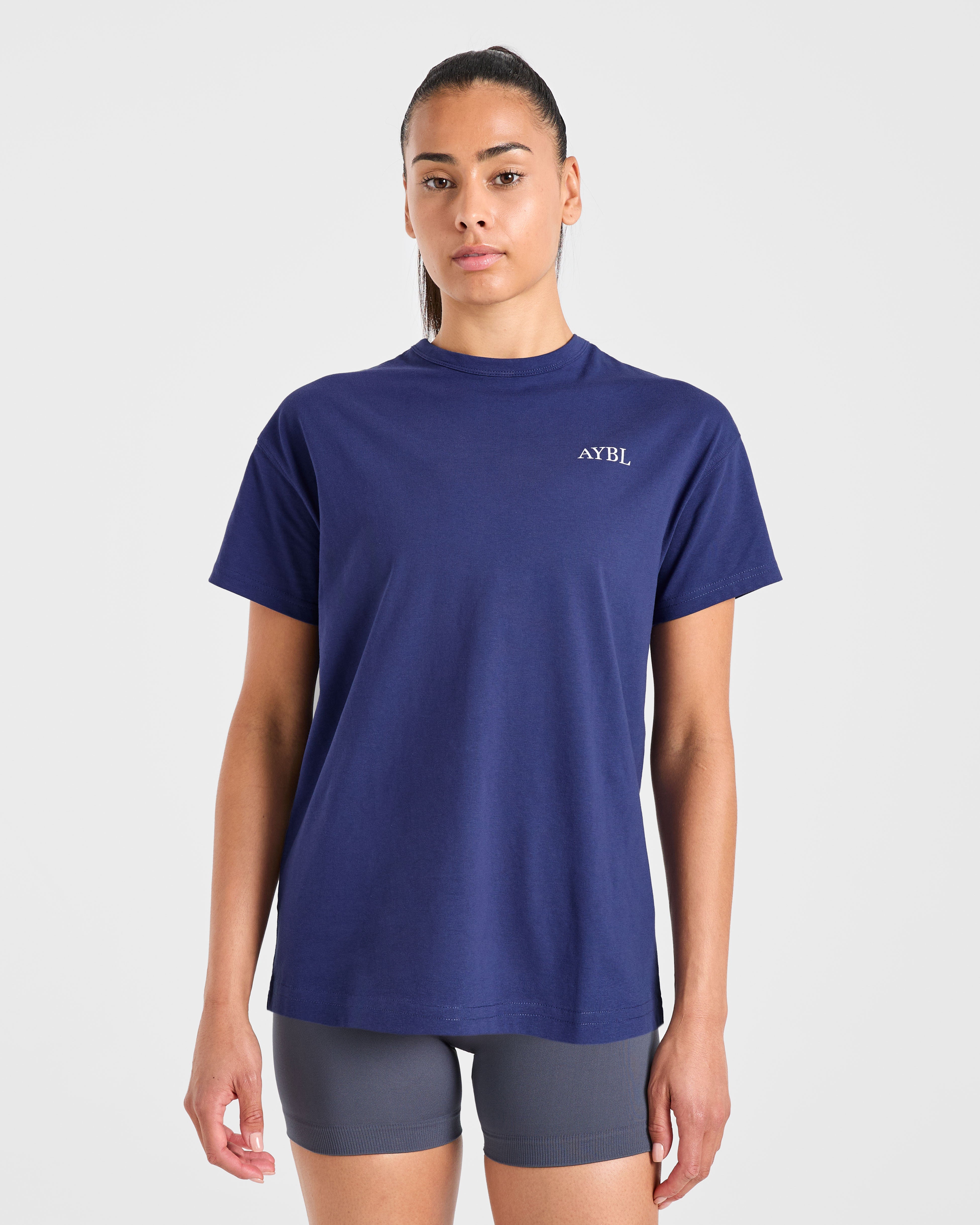 Maglietta Oversized con Stampa AYBL Sports Club - Blu Navy